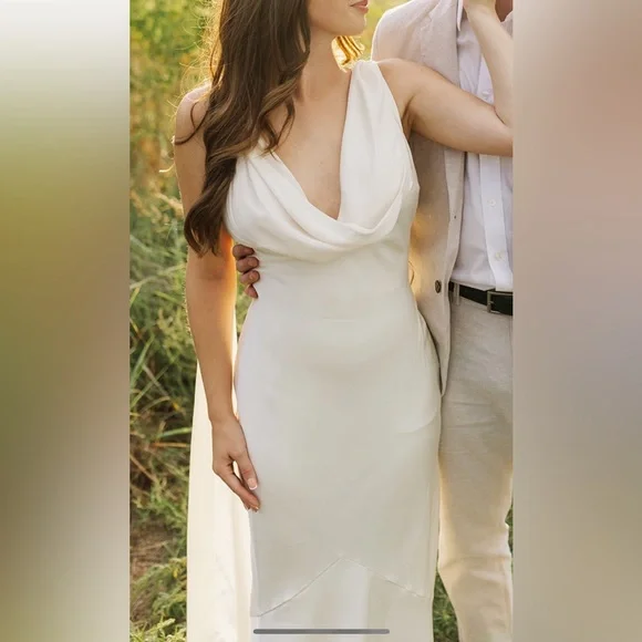 Runaway the Label - Gabriella Maxi Dress - Ivory - XS - Picture 6 of 8